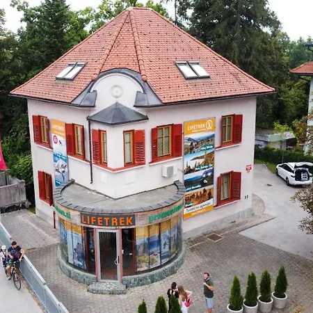 別荘 Triglav House クラーニ