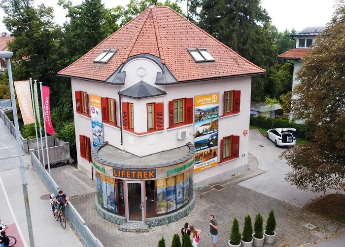 別荘 Triglav House クラーニ